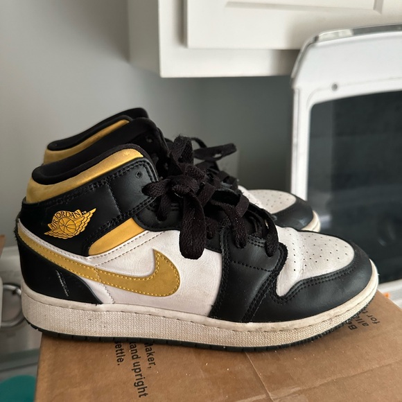 Nike - Picture 4 of 4